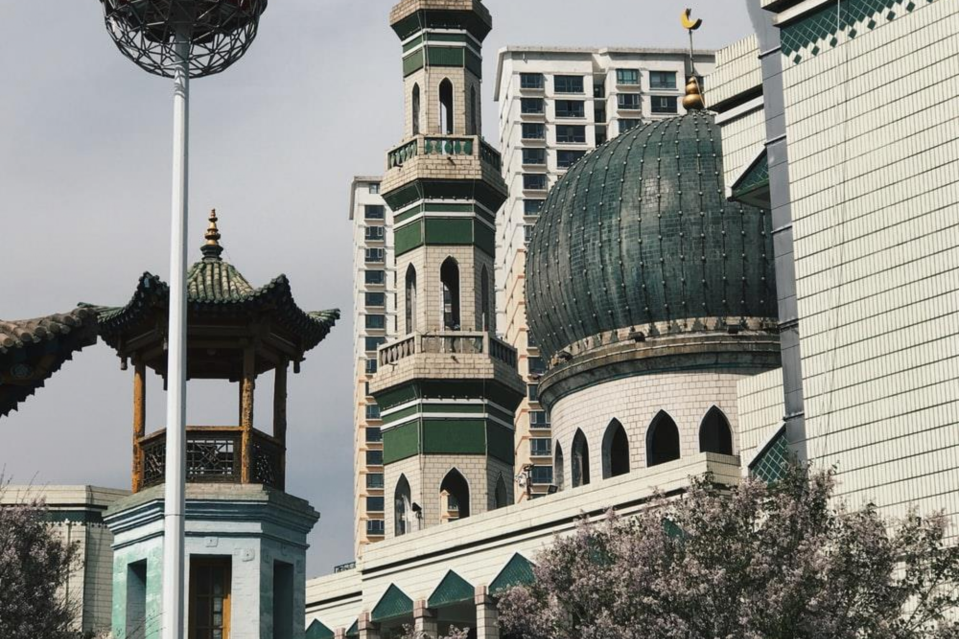 Hui Muslims and the “Xinjiang Model” of State Suppression of Religion feature image